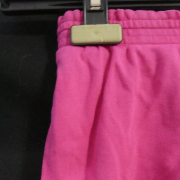 Unbranded | 10 inch waist | Pink Shorts With Silver Heart Design - Picture 3 of 15